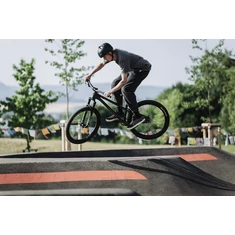 Biciklis Street, Dirt sisak