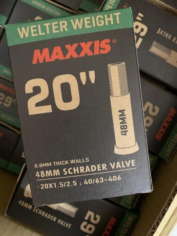 Belső Maxxis 20x1.5/2.5 WELTER WEIGHT Autószelepes 125g