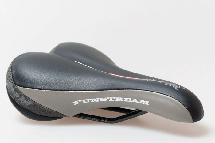 Nyereg BIKEFUN VIENNA Sport/MTB fekete - VL-3126
